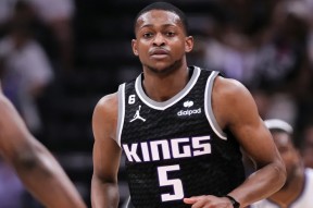 半岛体育在线-关键时刻萨克拉门托国王遗憾出局：欧联节点到来，更衣室稳定，轮换策略成焦点