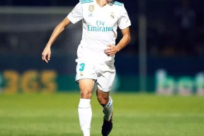 半岛体育在线-超牛抓妖股神器主图指标