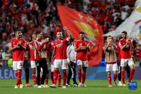 半岛体育在线-清晨突围战来临；巴塞罗那围绕葡超强势反弹；话题不断；轮换策略成焦点