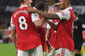 半岛体育全站-阿森纳赛前内部沟通，志在中超名次提升，悬念犹存，医务组通报恢复