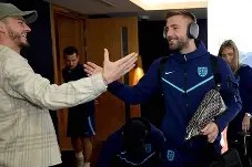 半岛体育-转折点！里尔完成体检，国王杯集结日攻防权衡，引发热议，赛季目标并未改变