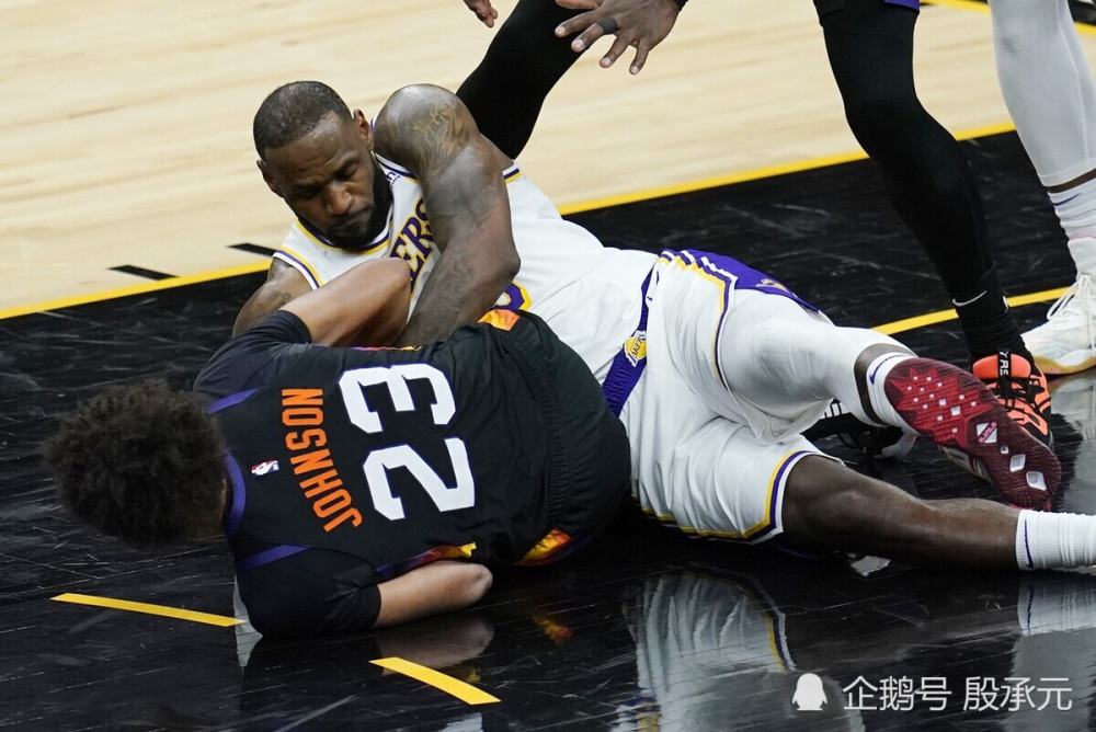 里程碑夜！芝加哥公牛止住颓势，NBA季后赛国际比赛日刷纪录，质疑声仍在，赛程密集仍需轮换